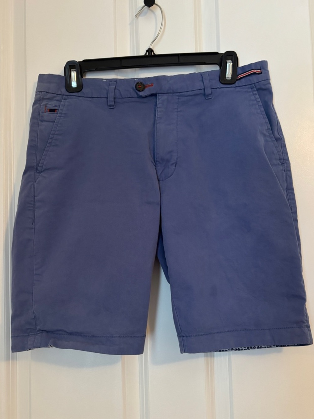 Denim & Flower - Men's Slate Blue Flat Front Chino Shorts.  Size: 32